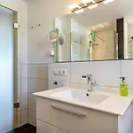 Tina's Lounge Penthousewohnung شقة فريدريشسهافن