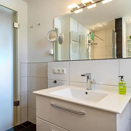 Tina's Lounge Penthousewohnung *